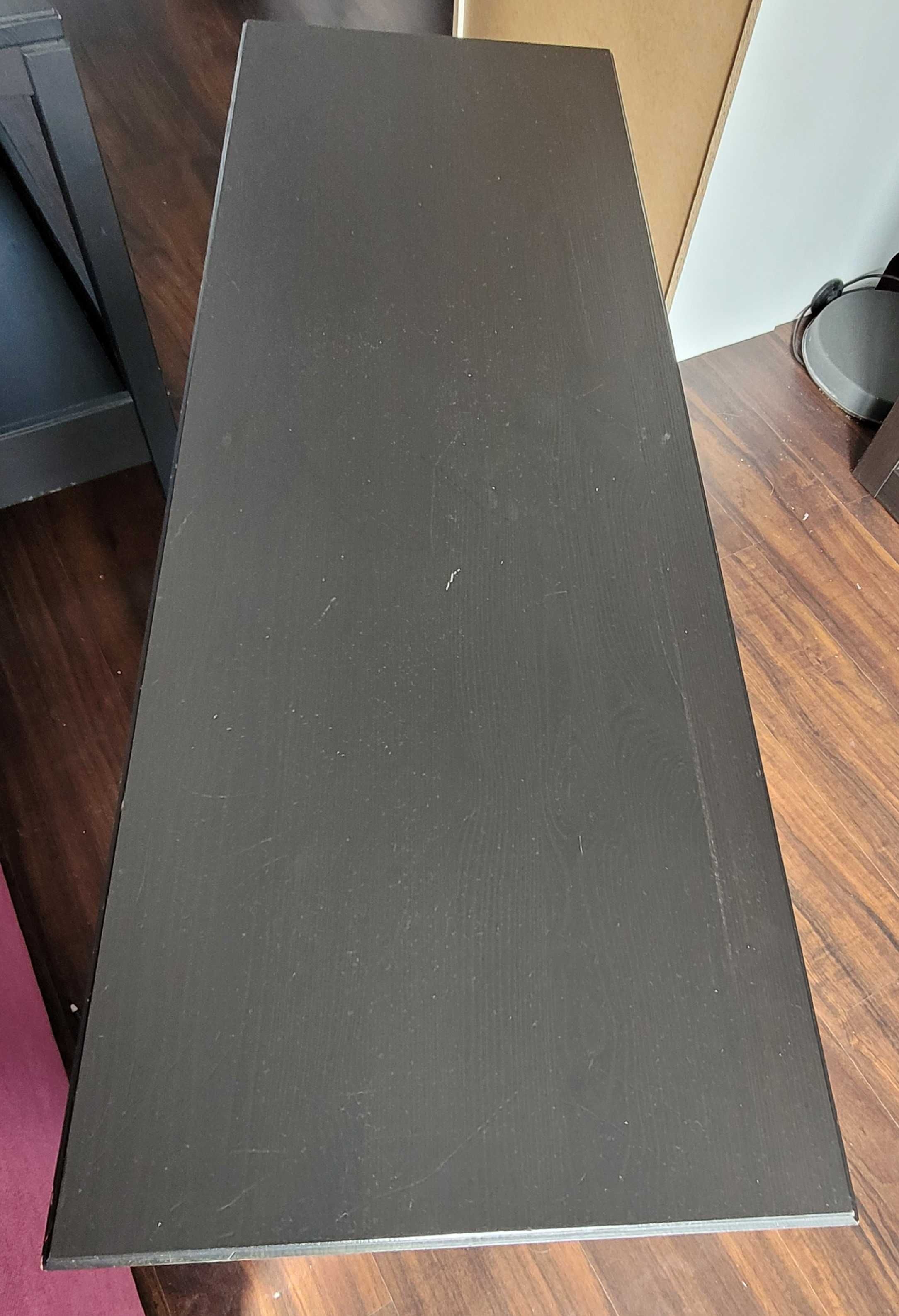 Ciemnobrązowa ława do salonu