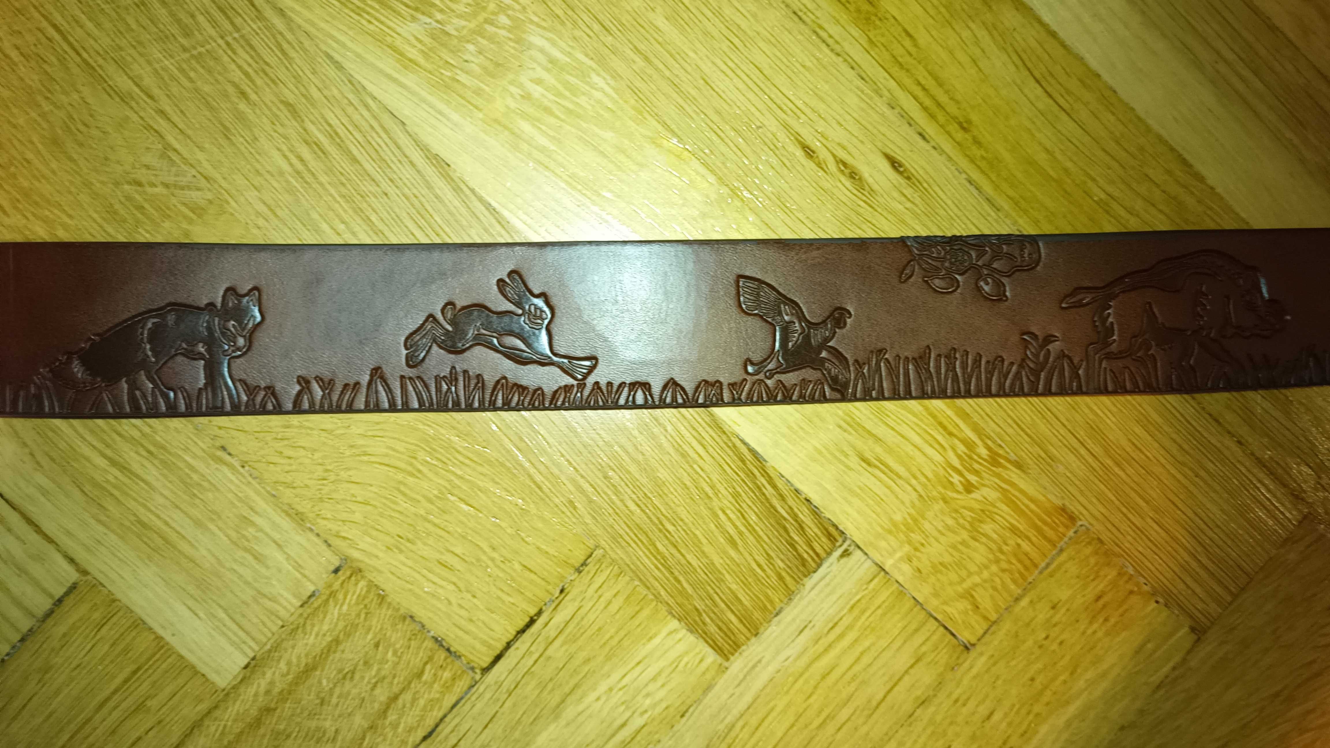 Pasek brązowy zdobiony z klamrą, zwierzęta 120cm