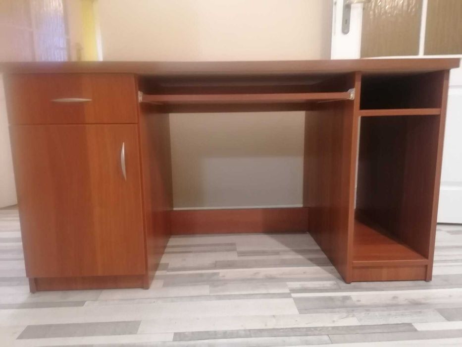 Biurko 140x70 w dobrym stanie