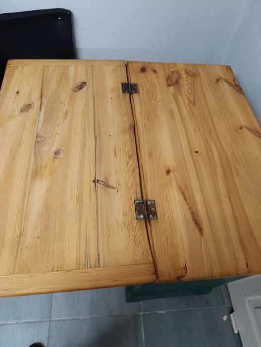 Szafka drewniana z rozkładanym blatem