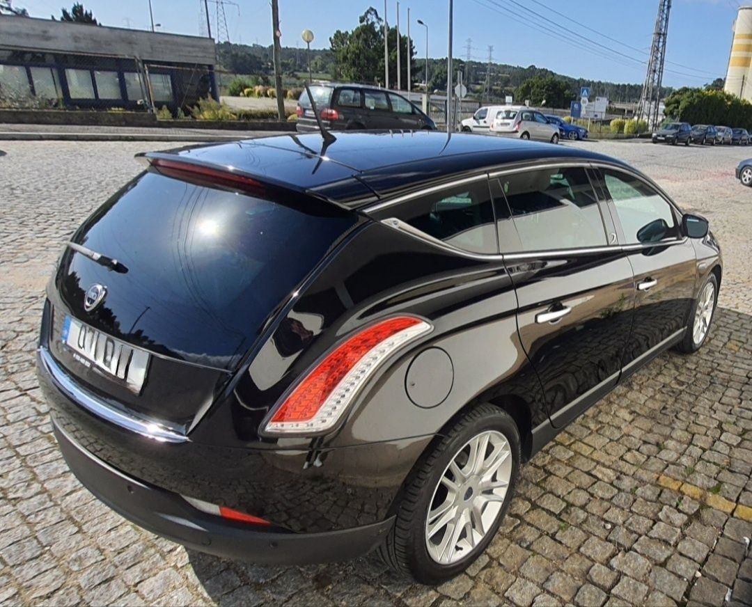Excelente Estado - Lancia Delta 1.6 Multijet- Versão ORO