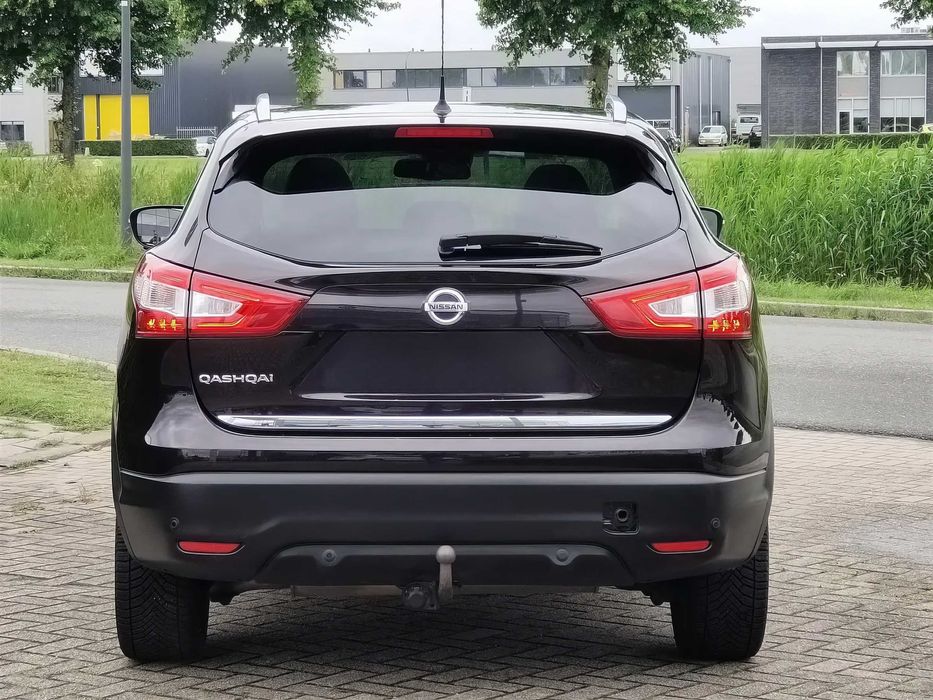 Nissan Qashqai      2015