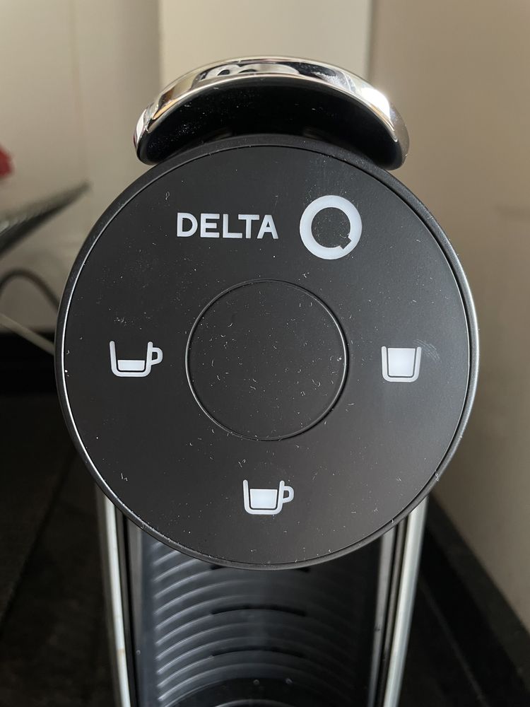 Máquina de café Delta Mini Qool