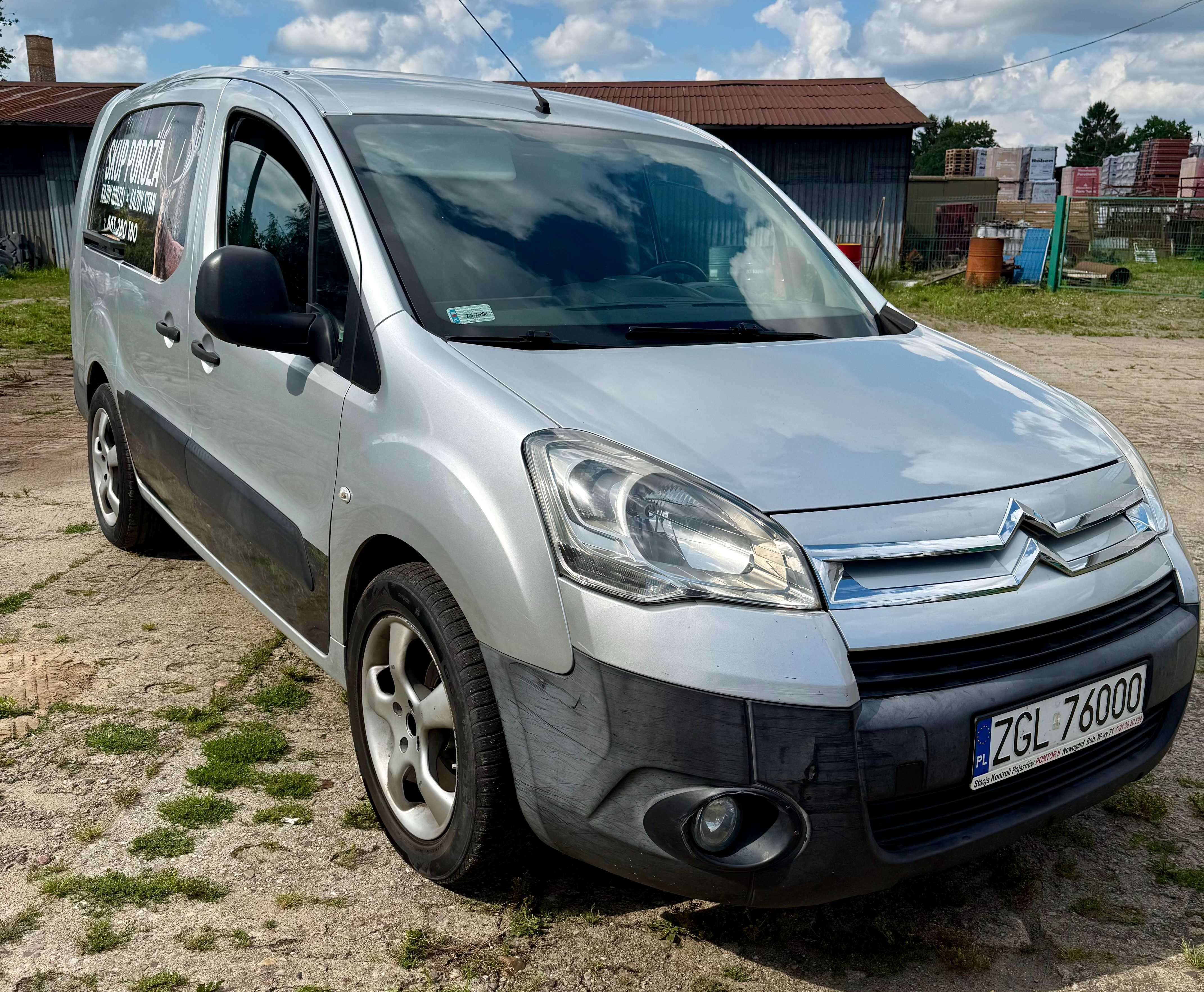 Citroen Berlingo 1.6 HDI Long • 2011 • Klima • Hak • Bluetooth • 3-os.