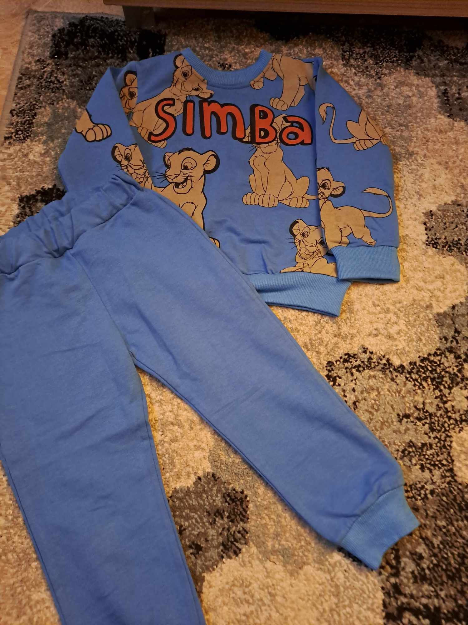 Nowy dres spodnie + bluza simba, król lew