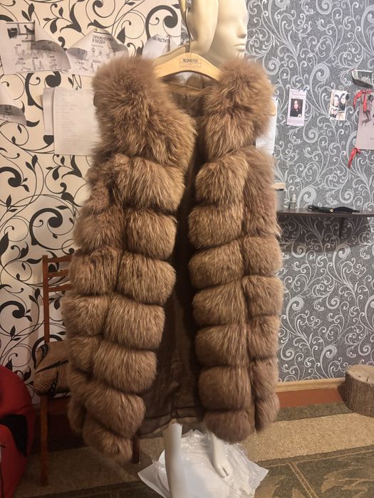 Меховая женская желетка