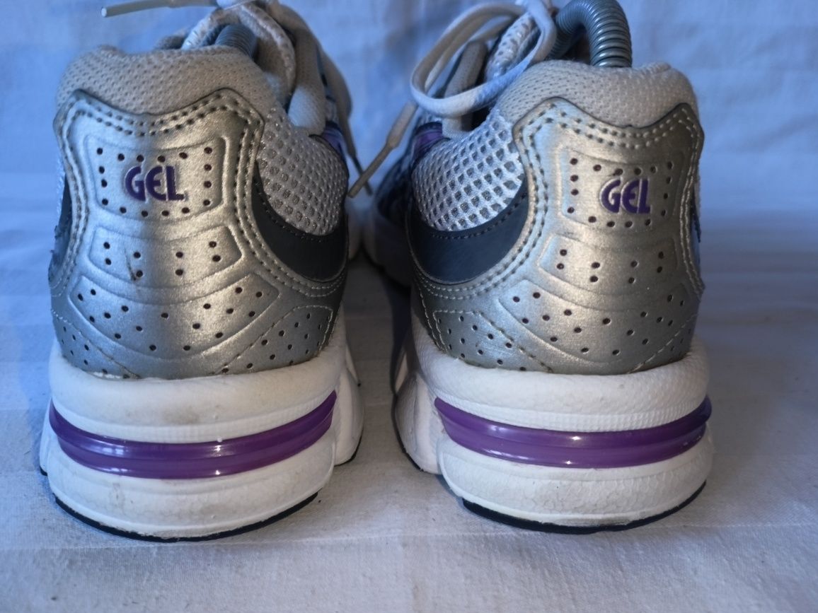 Asics Gel roz. 39 - dł. wkł. 24,5 cm