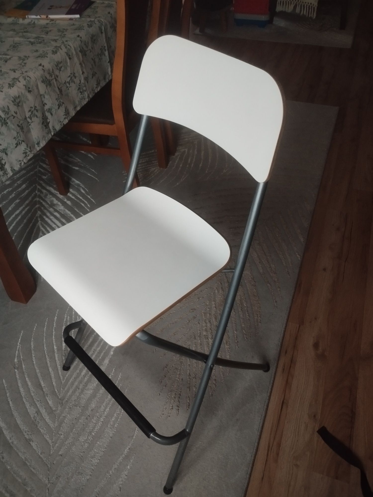 Hoker Ikea Franklin biały