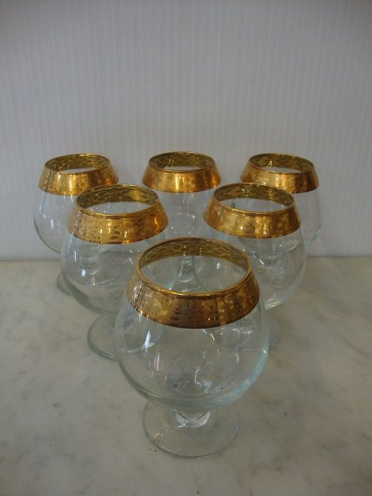 Conjunto de copos antigos em cristal