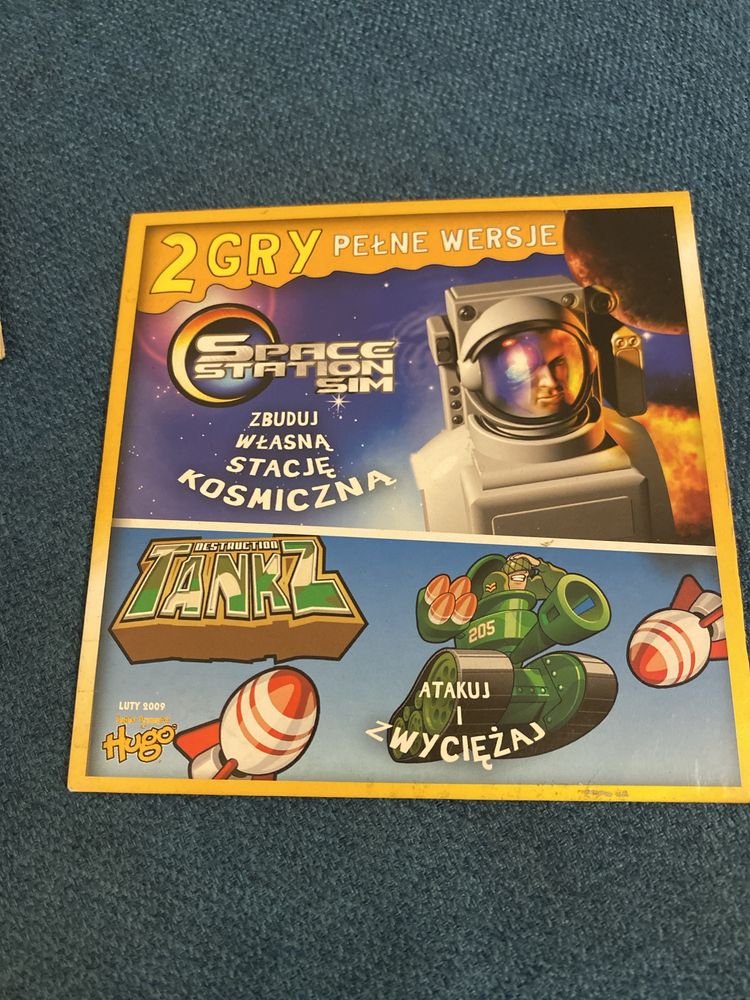 Gry na PC (trzy płyty po 2 gry na każdej)
