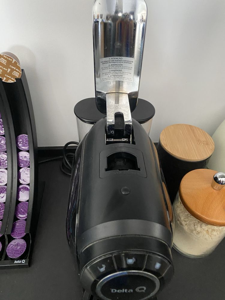 Máquina de café delta q automática