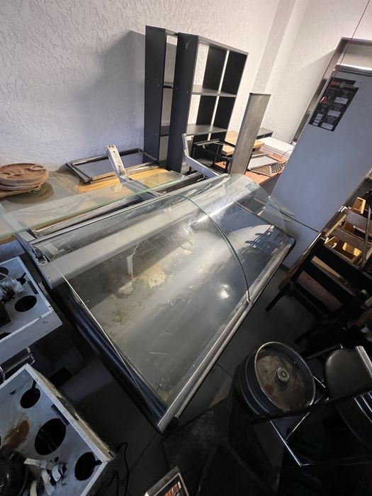 Холодильник вітрина