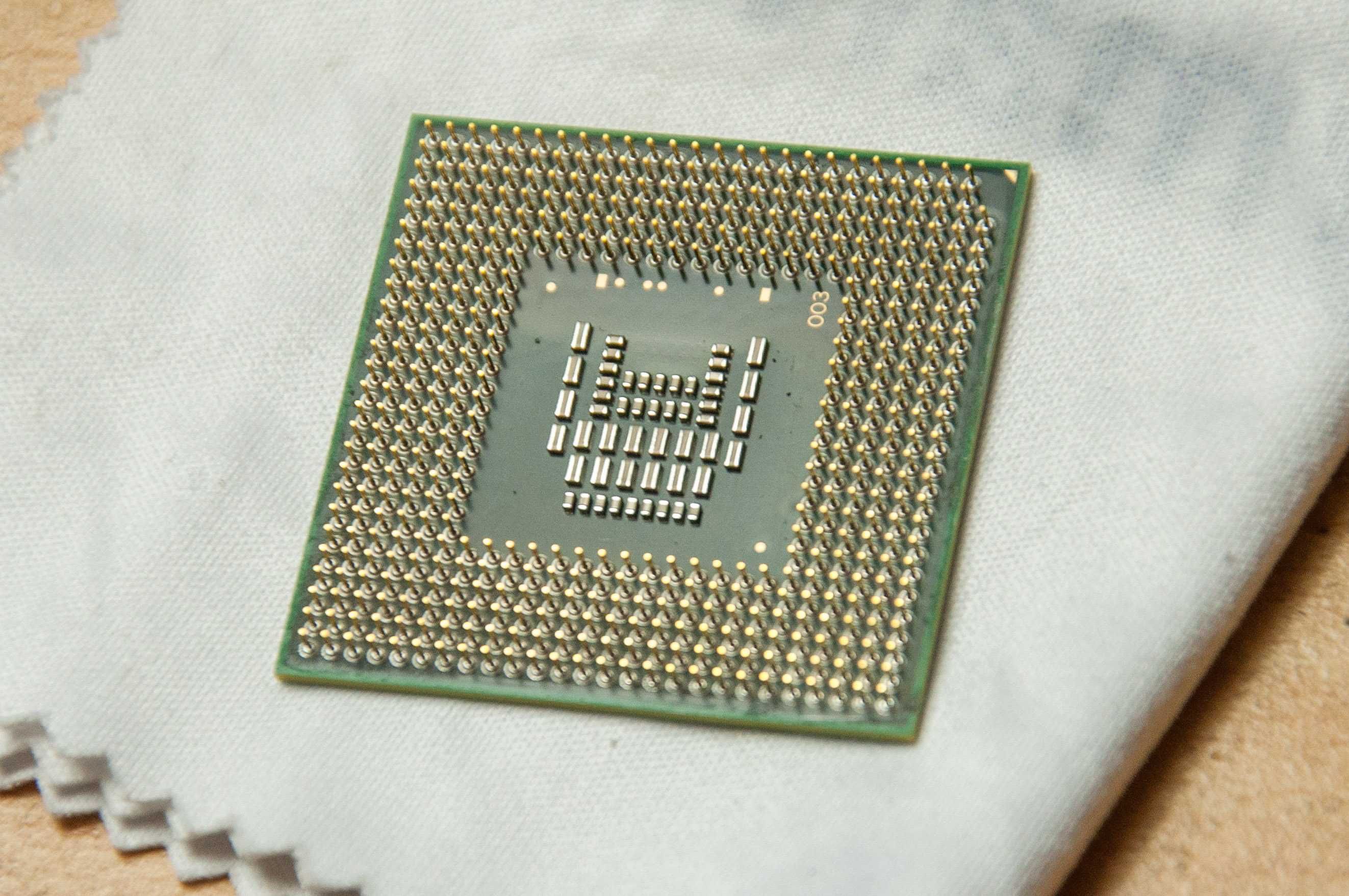 Intel Pentium - Procesor P7350, 3M Cache, 2.00 GHz