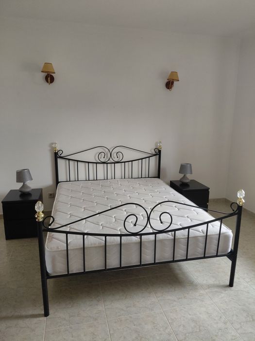 VENDO Cama + Colchão