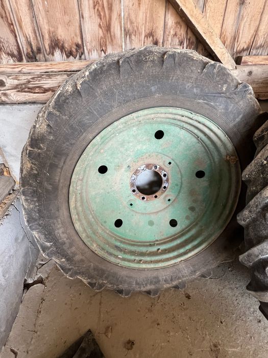 Колеса (шини , диски ) на трактор юмз, т-40