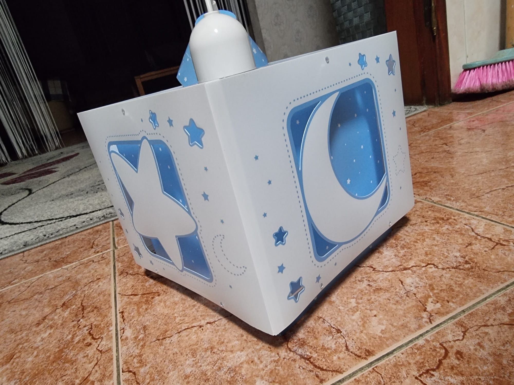 Candeeiro de teto infantil