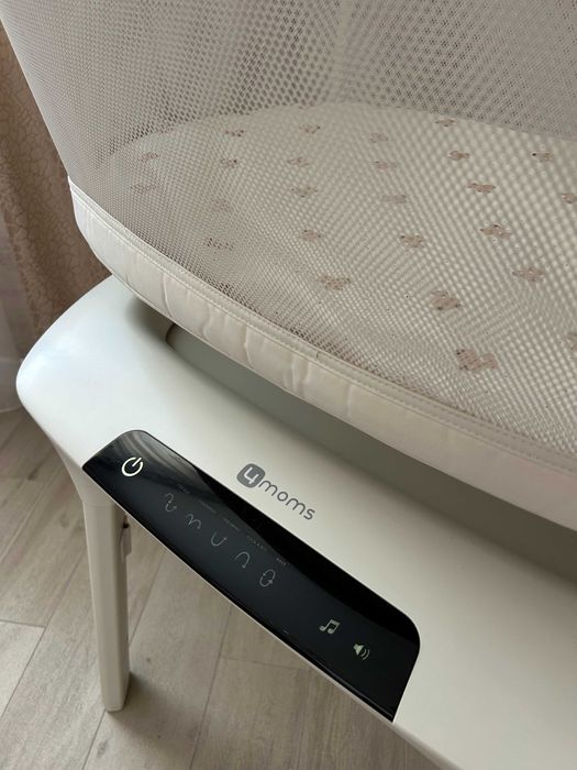 Люлька, колиска, ліжечко 4moms MamaRoo Sleep Bassinet