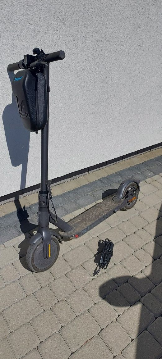 Hulajnoga elektryczną Mi Electric Scooter Essential