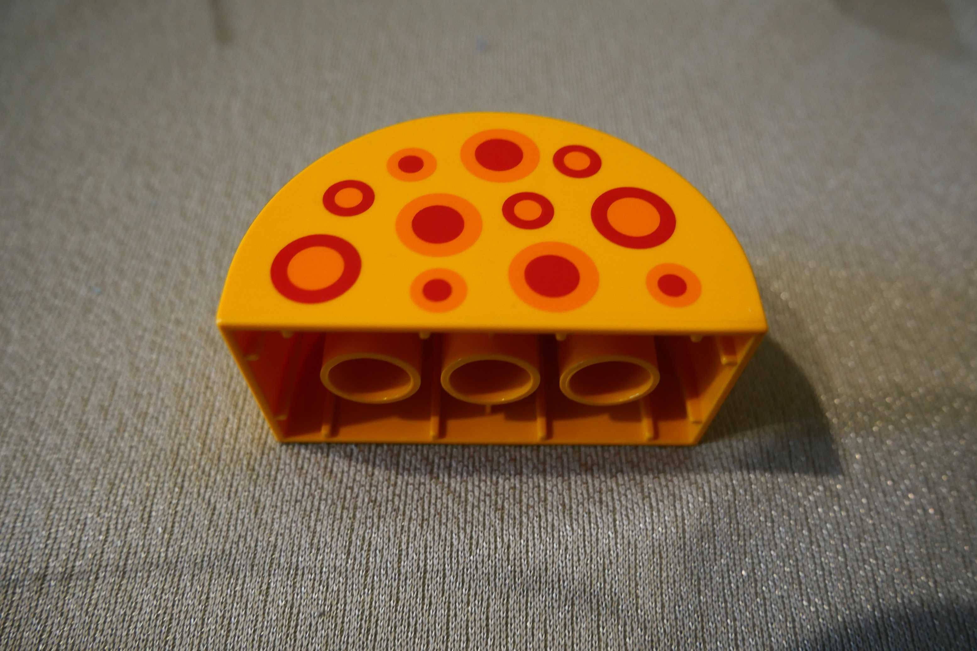 Lego Duplo klocek żółty czerwone kółka