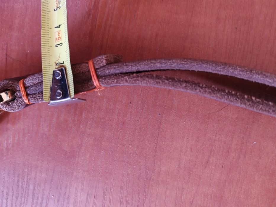 Продам шкіряний повідок для великих собак.