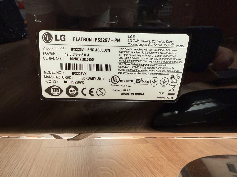 FLATRON IPS226V - PN 21 cale