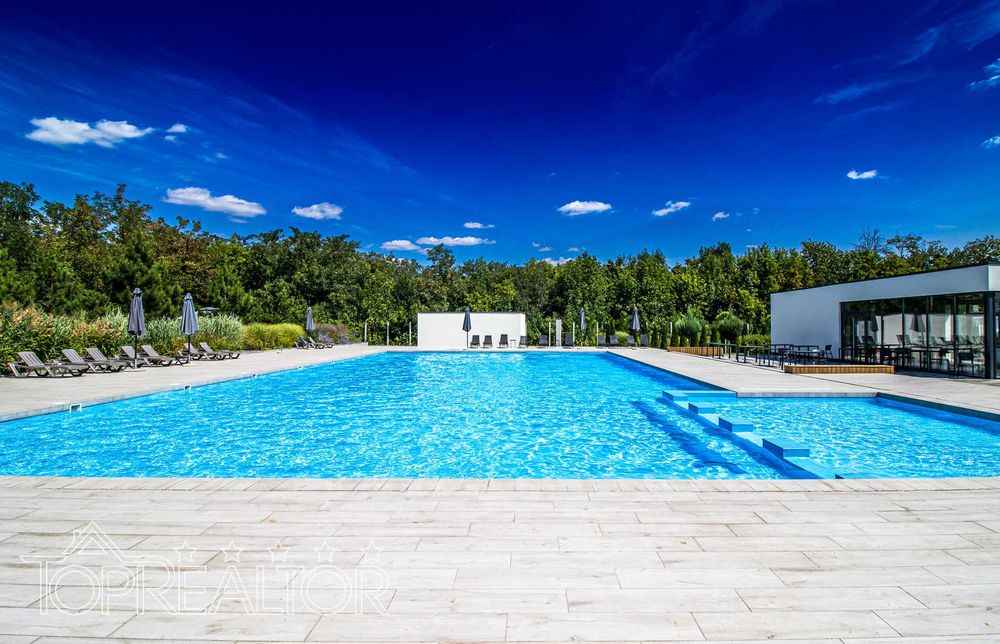 Продам 2-поверховий котедж у селищі Лісове. Лісопарк