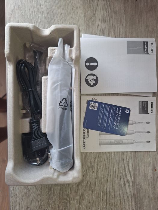 Електрична зубна щітка Philips