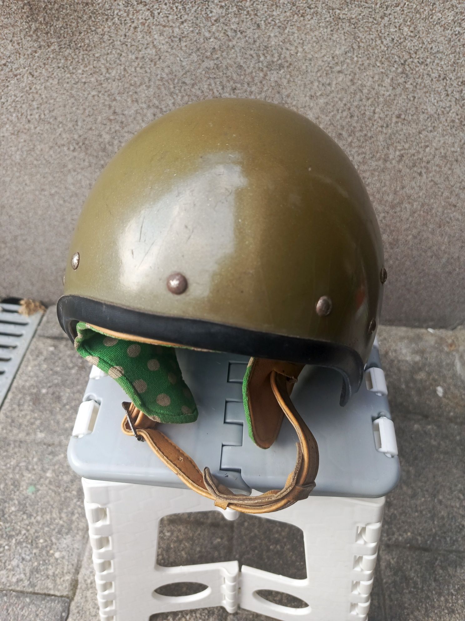 Kask orzeszek PRL rozm S