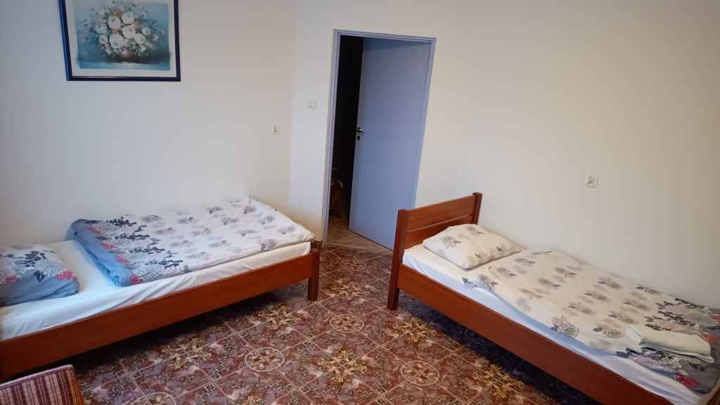 Noclegi pokoje blisko strefy, możliwość wyżywienia