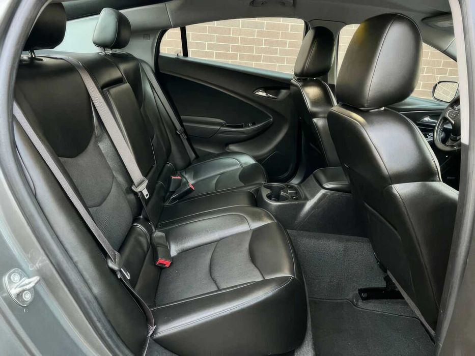 Chevrolet Volt Premier      2017