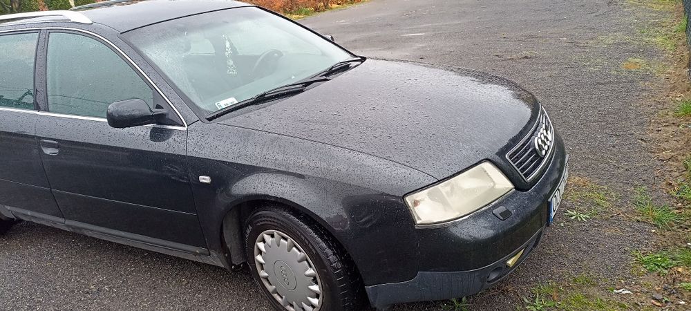 Sprzedam Audi A6 C5  2.4 kombi automat z LPG .