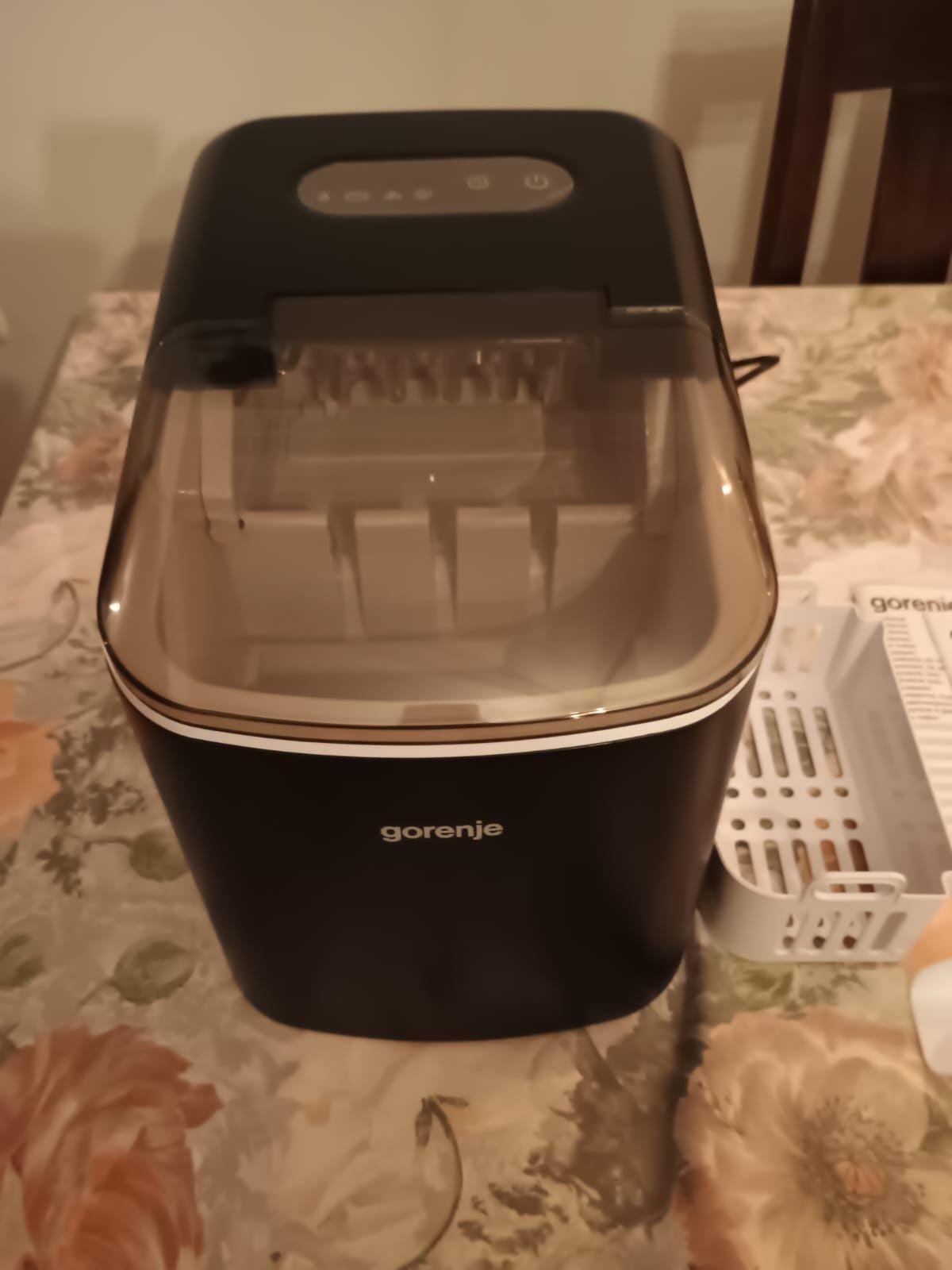 Kostkarka do lodu marki gorenje