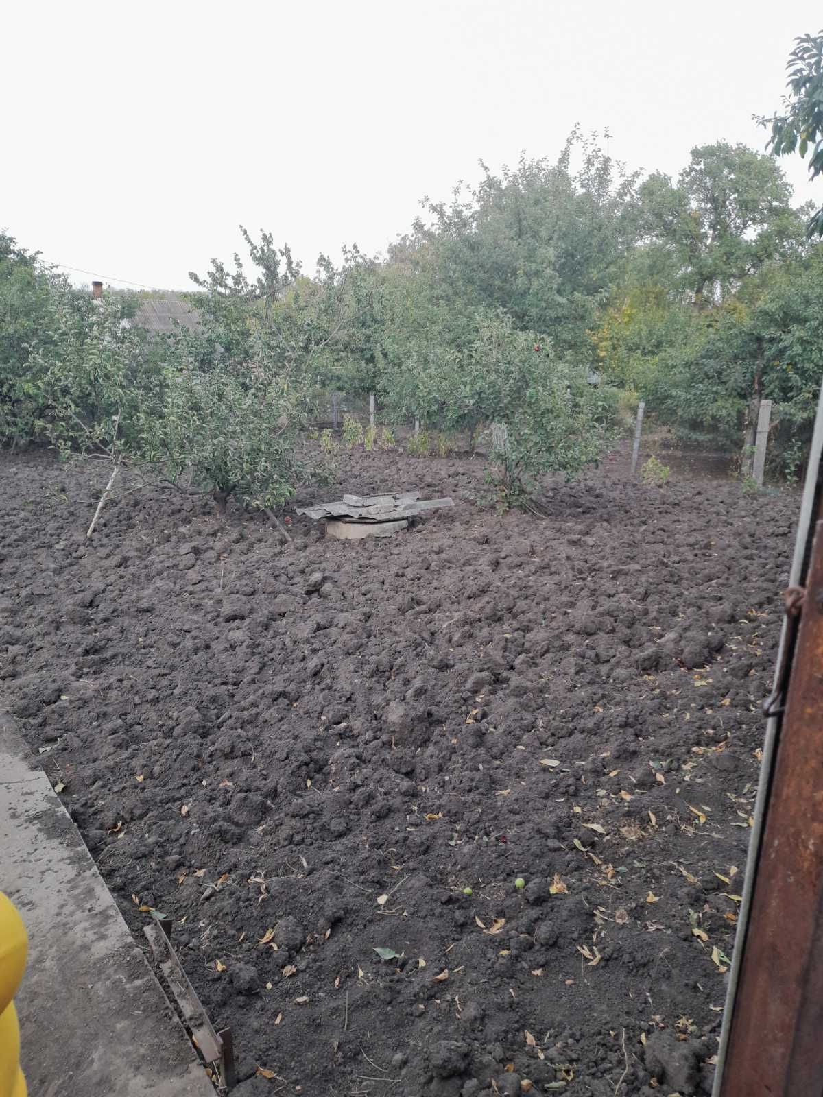Продам добротный дом в центре пос. Борки – 40 км. от Харькова