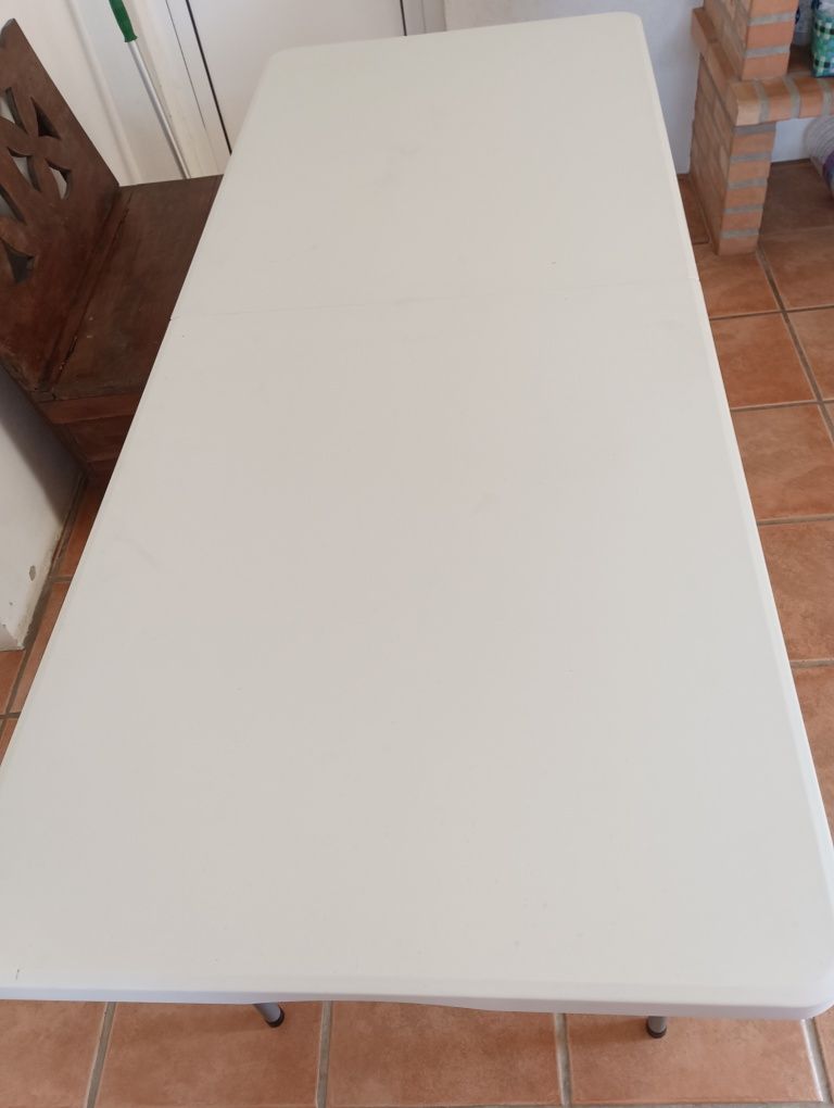 Mesa portátil branca