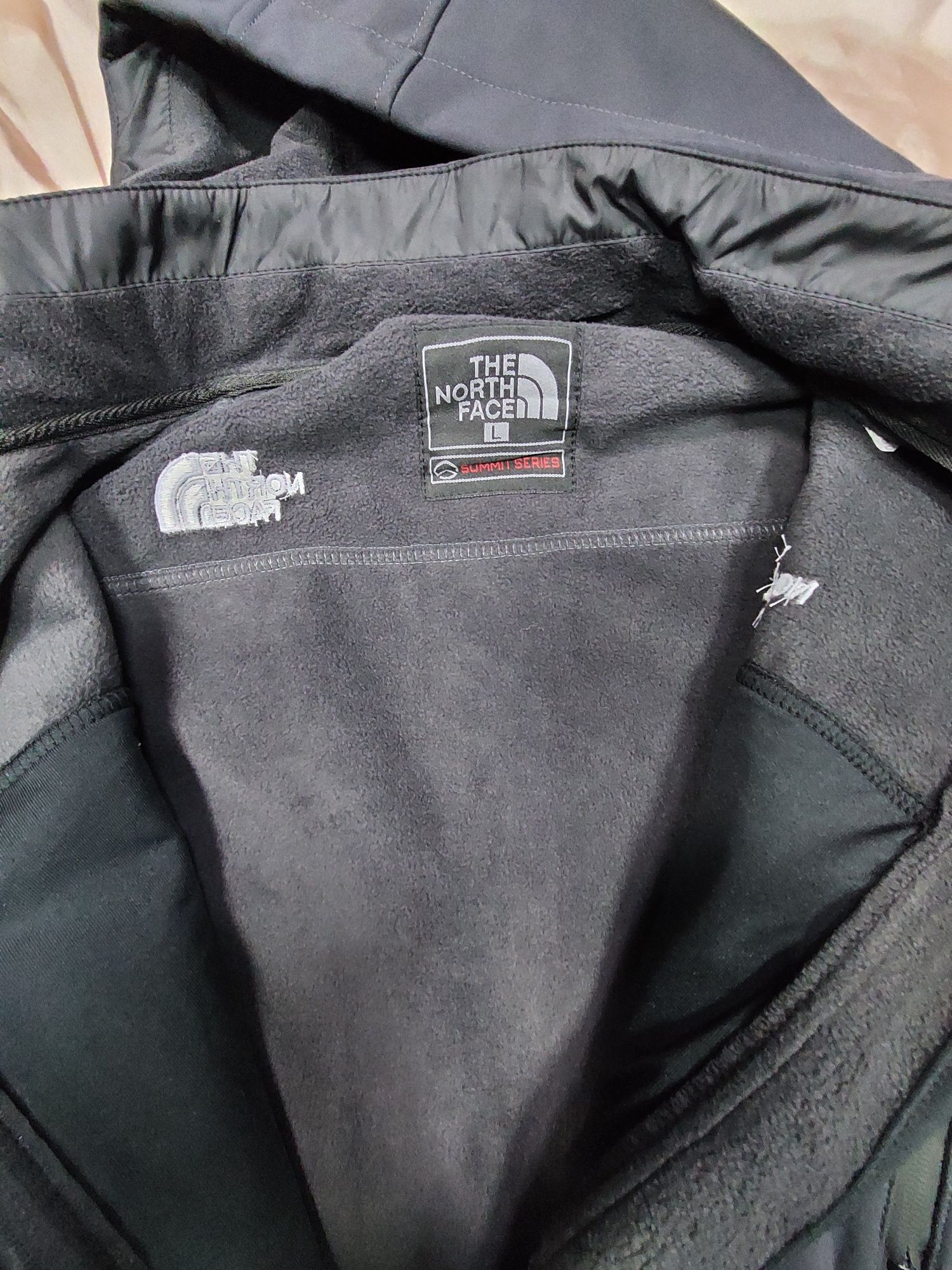 Продам ветровку North Face