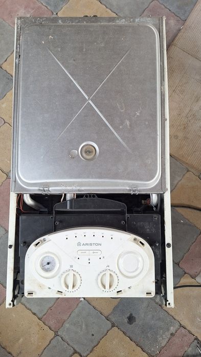 Котел Ariston Арістон