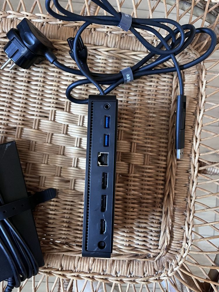 Stacja dokująca Dell D6000 pod Apple MacBook