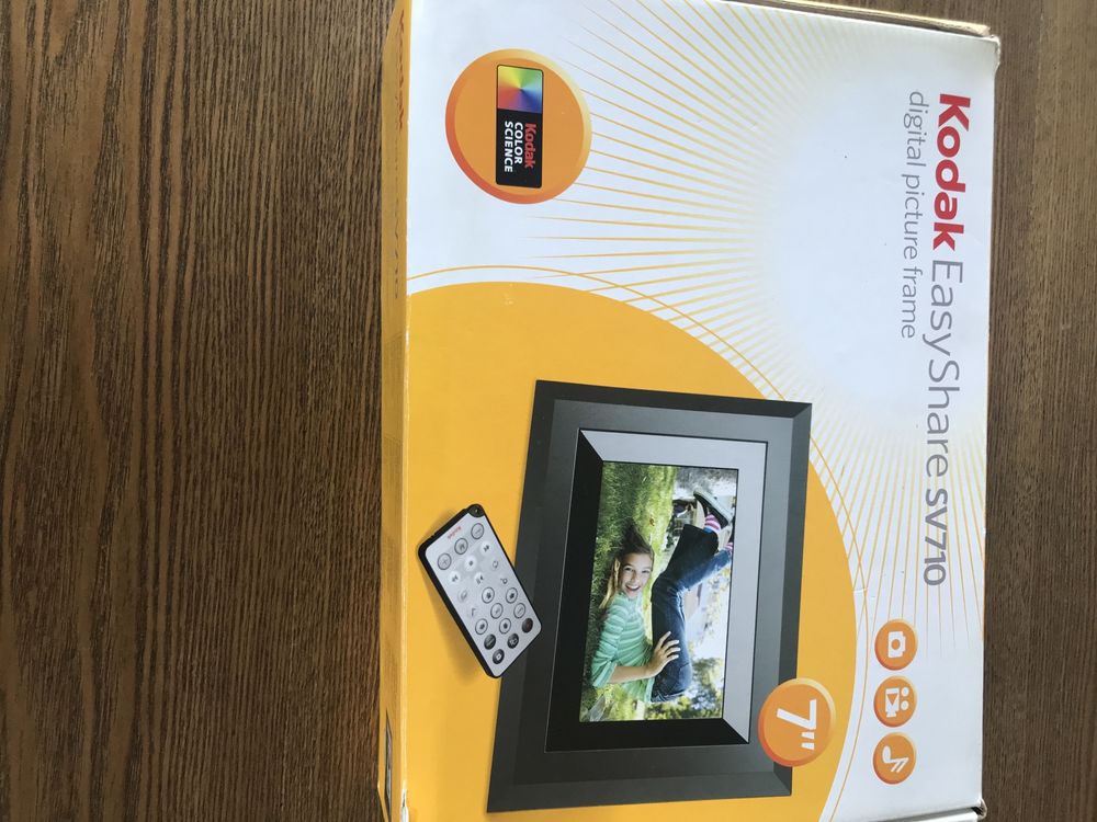 Kodac Easy Share SV710 digital picture frame