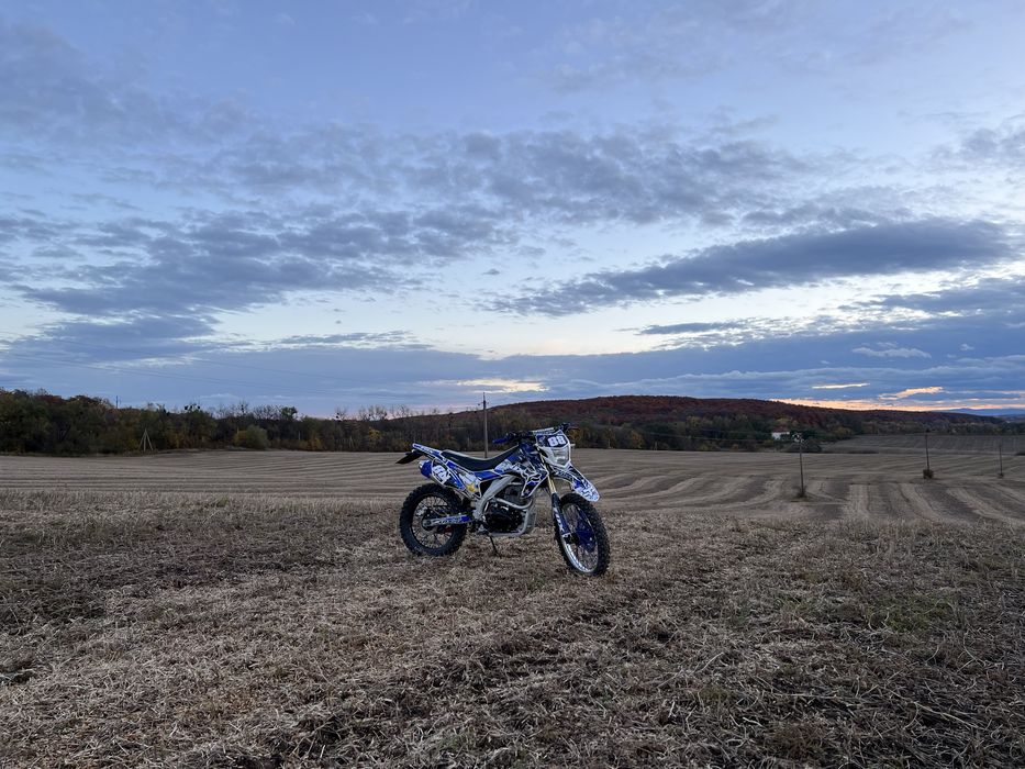 Мотоцикл HORNET DAKAR PRO 250 на доках . Торг присутній