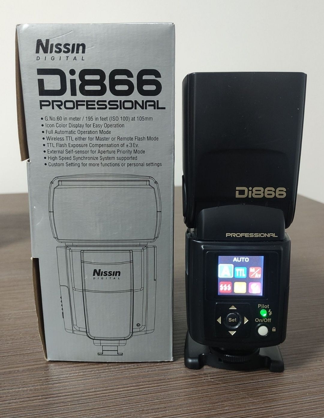 Profesjonalna lampa błyskowa NISSIN Di866 do Canon, jak nowa.