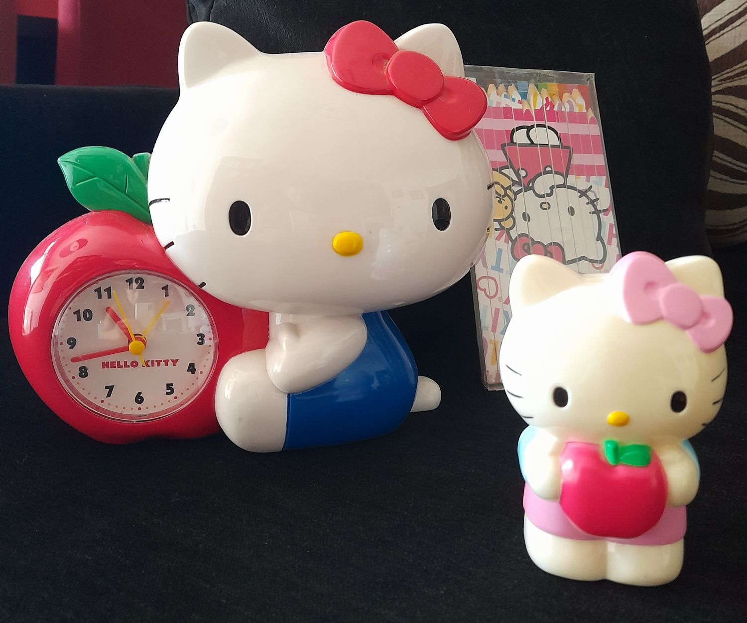 Conjunto Hello Kitty - relógio-mealheiro