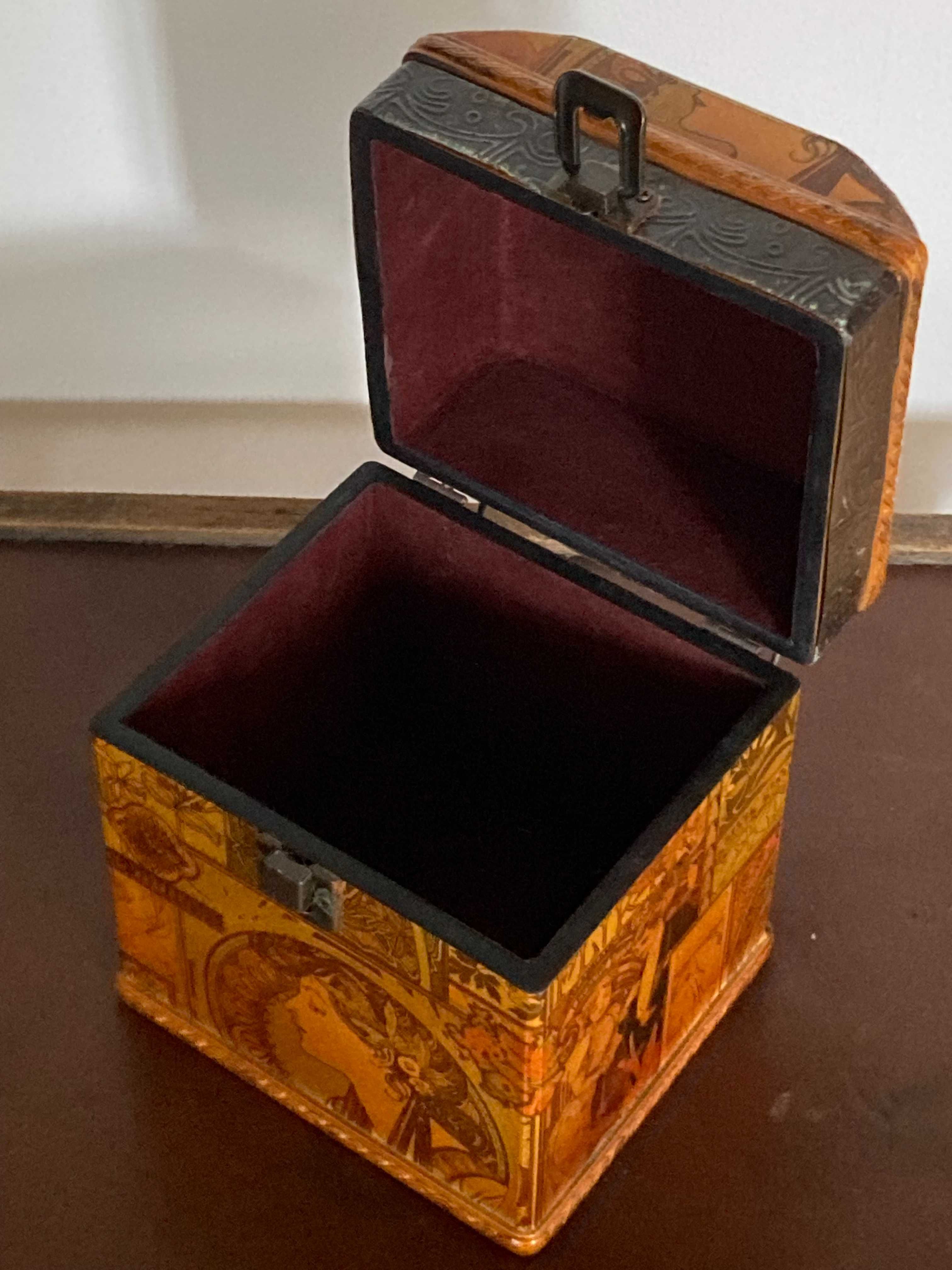 Stara szkatułka Alfons Mucha