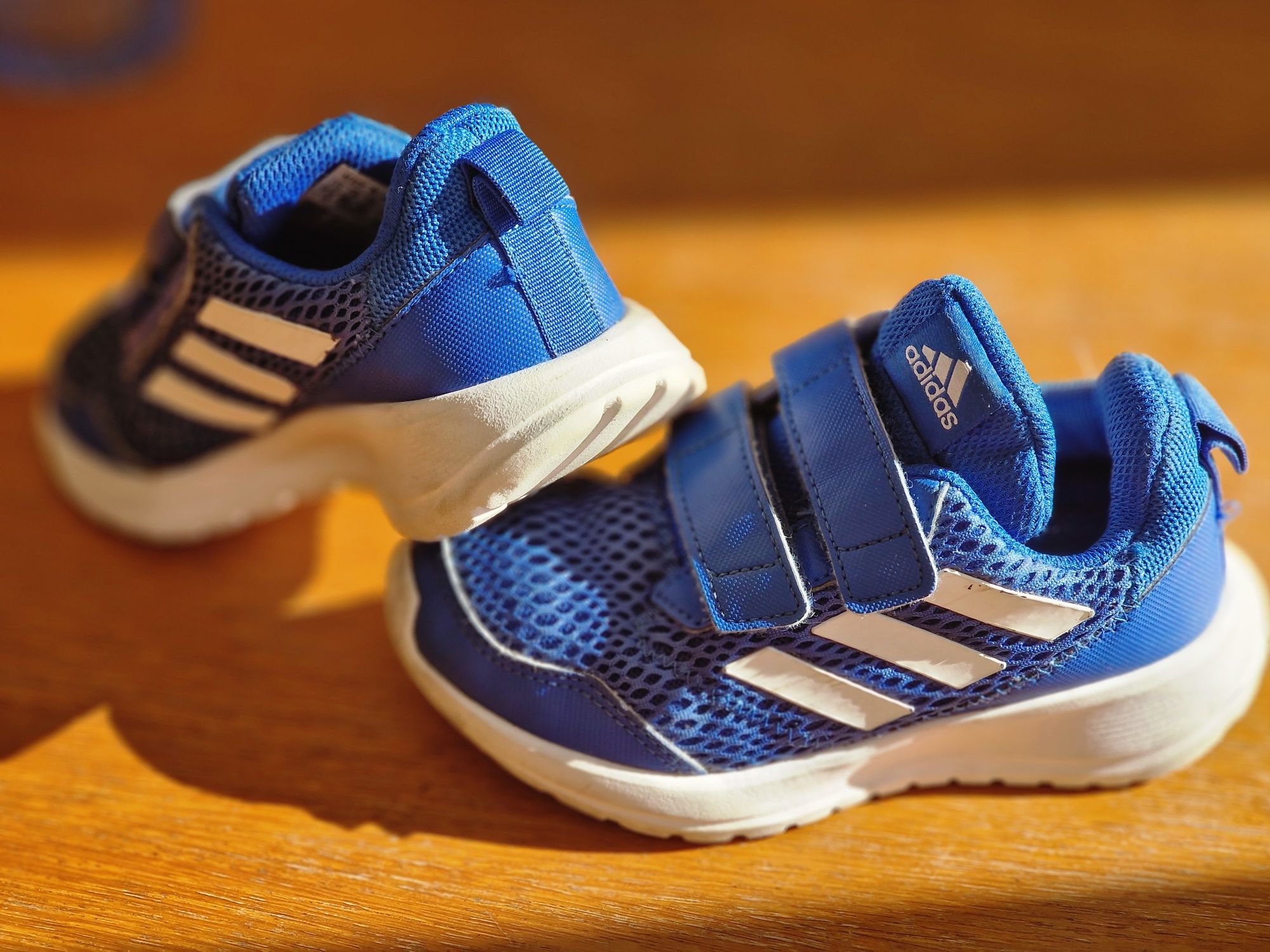 Кросівки adidas дитячі 28 розмір