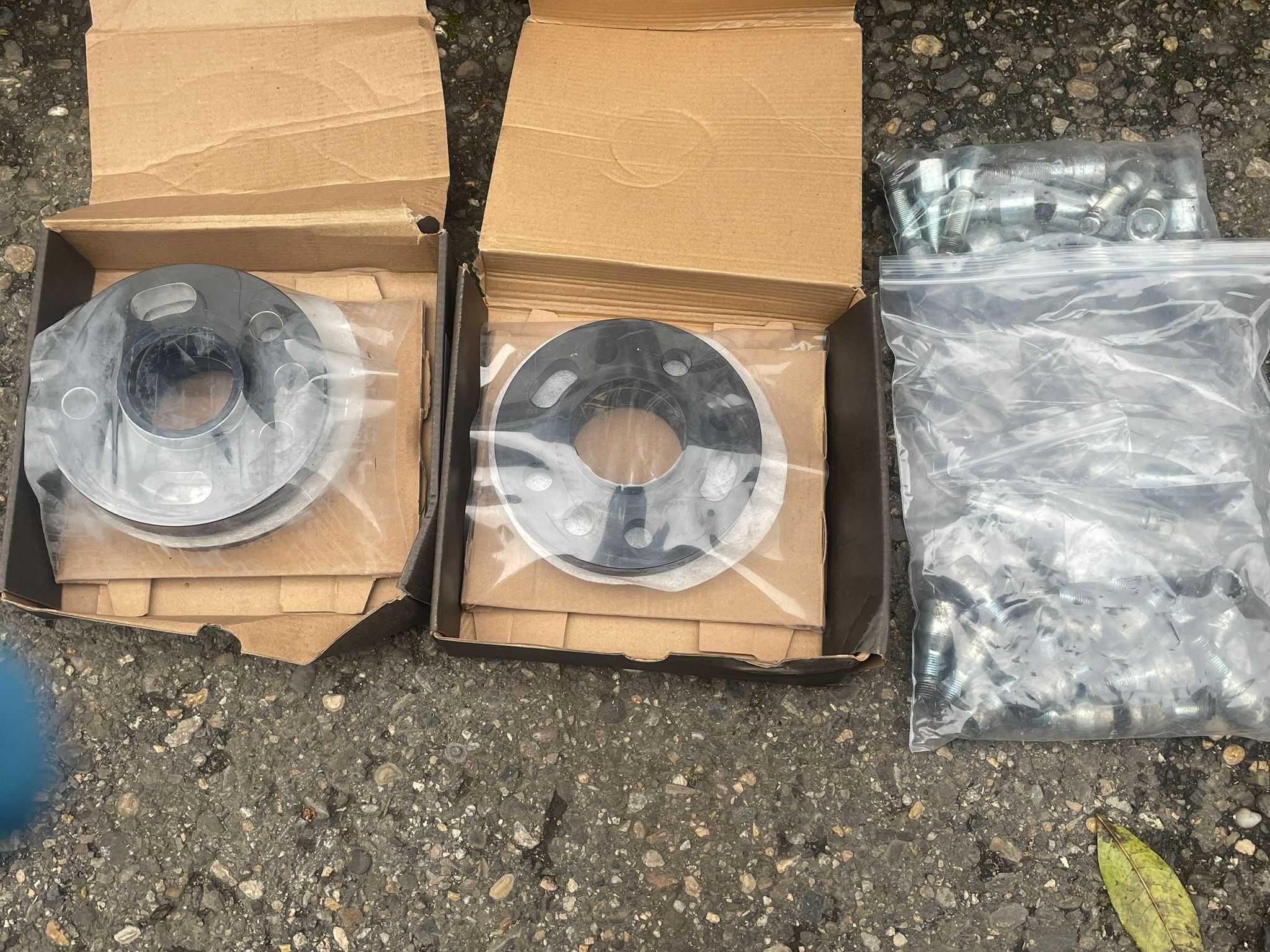 Felgi Tenzo-R 18" 4x98 i 4x100 dystanse + szpilki Alfa Romeo Fiat