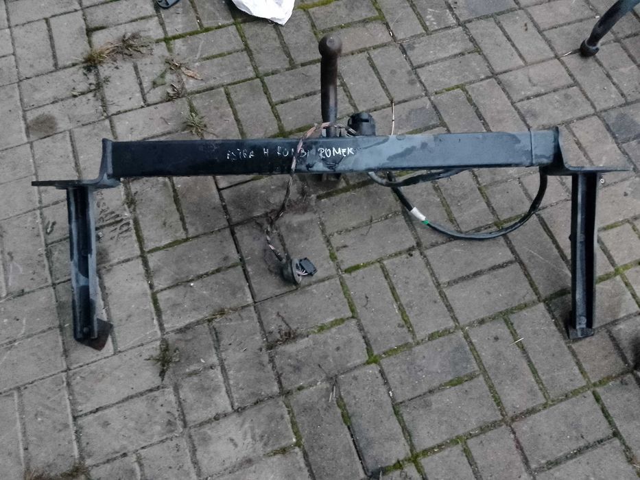 OPEL ASTRA H kombi hak holowniczy