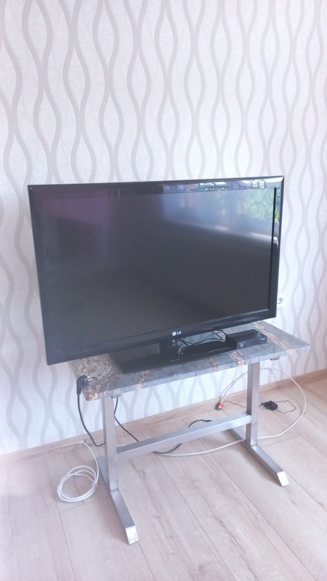 Telewizor LG 42 cale bez dostępu  do internetu