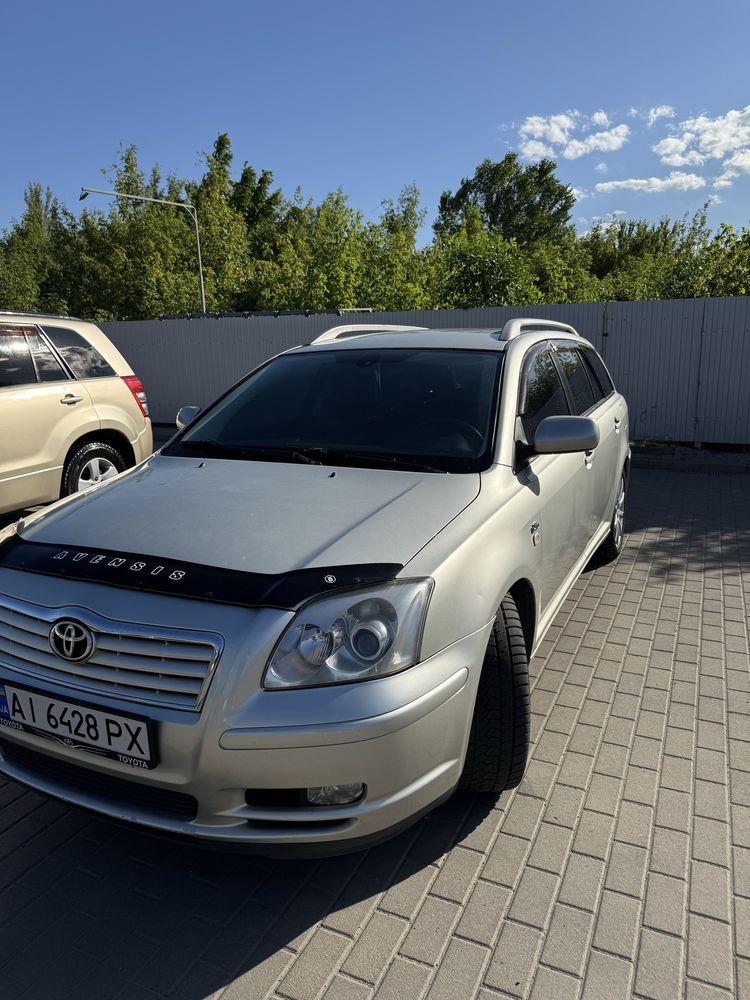 Toyota avensis 2003