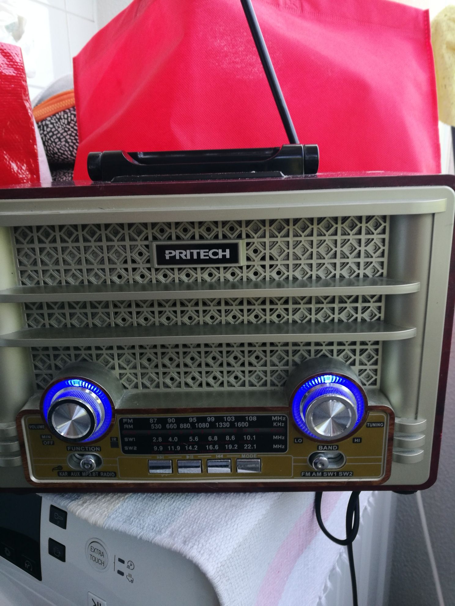 Radio com wireless Bluetooth estilo antigo