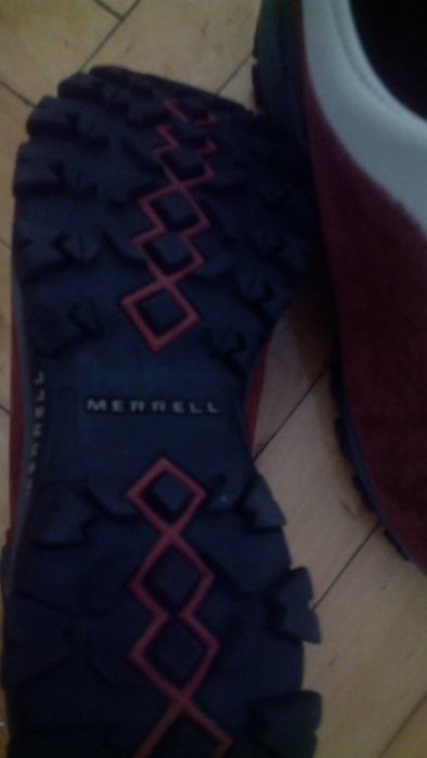 Взуття жіноче бренд MERRELL