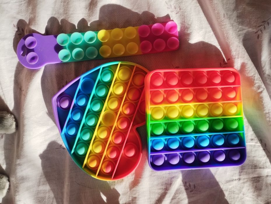 Поп іт,пазли ,мега Вега, інтерактивні іграшки